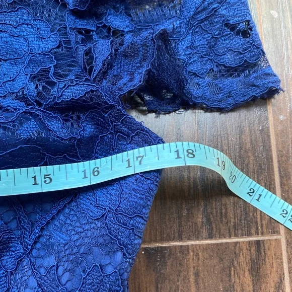 NWT’s Gal Meets Glam Women’s Eve Blue Lace Short Sleeve Ruffle Hem Dress size 8 - Picture 16 of 16